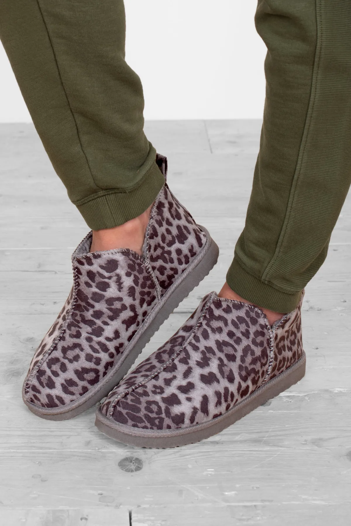 Brakeburn Leopard Elf Boot Black Flash Sale