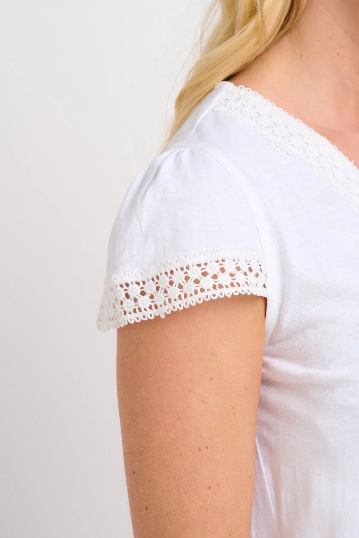Brakeburn Pearl Linen Tee White Outlet